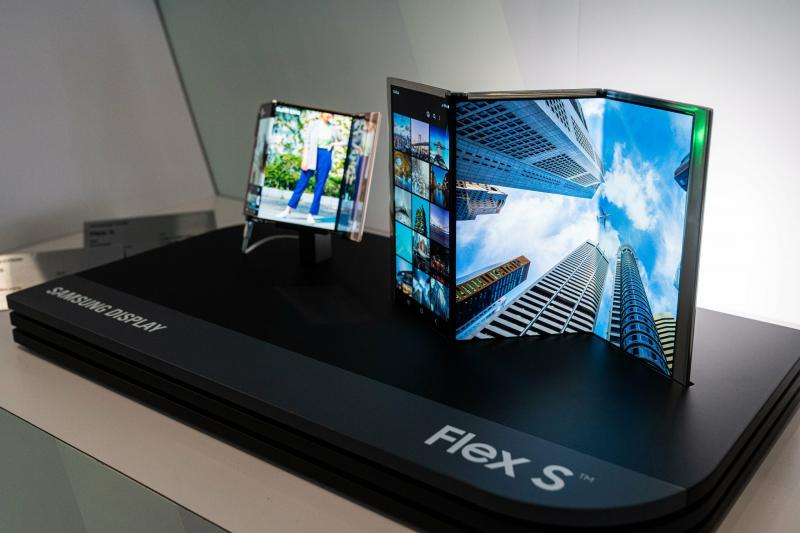 Новинка от Samsung – устройства с дисплеями Flex OLED.
