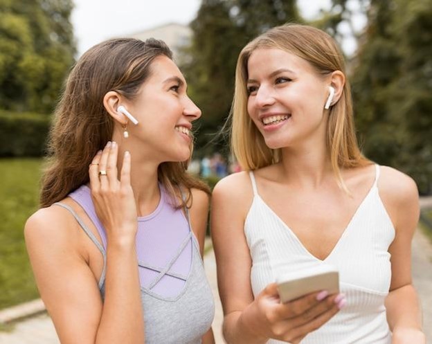 airpods-vs-airpods-pro-2.jpg